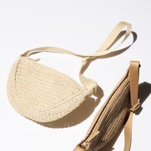 UNIQLO ROUND MINI CROCHET BAG in Natural